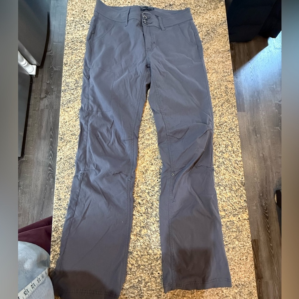 Women’s prana Halle hiking pants size 8 color gray